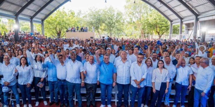 PRM realiza larga jornada de juramentaciones en Santiago, Salcedo, Barahona y Pedernales