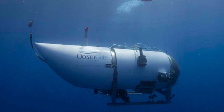 A la tripulación del sumergible desaparecido solo le quedan 40 horas de oxígeno