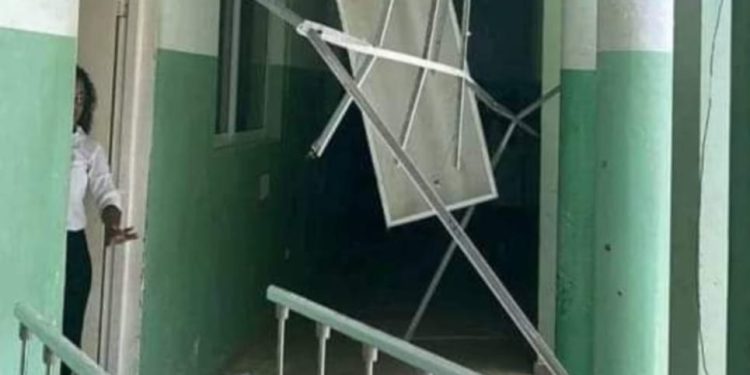 Pánico; Se desploma Parte del techo del Hospital Matías Ramón Mella de Dajabón 