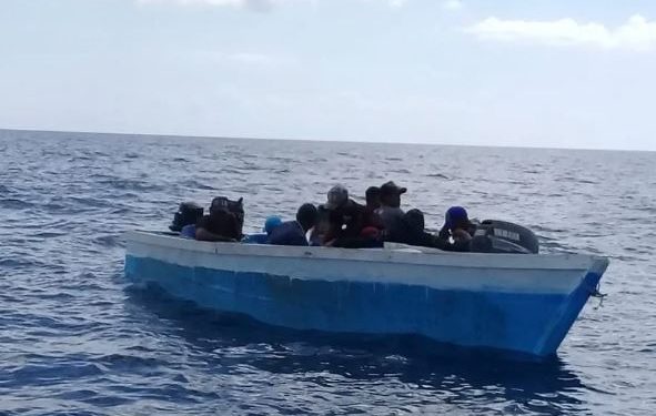Guardia Costera repatria a 119 inmigrantes dominicanos que intentaron entrar a Puerto Rico