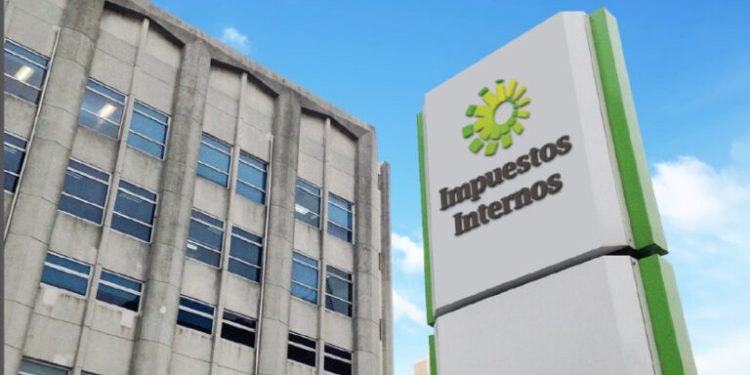 DGII y DGA realizan operaciones conjuntas de fiscalización en 12 empresas