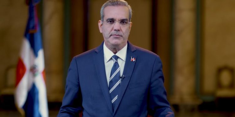 Presidente Luis Abinader da positivo al COVID-19