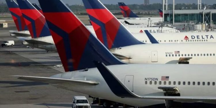 Más de 2.000 vuelos cancelados en el noreste de EEUU debido a las intensas lluvias
