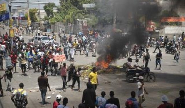 Al menos siete muertos en Haití tras el ataque de una banda a un grupo de manifestantes