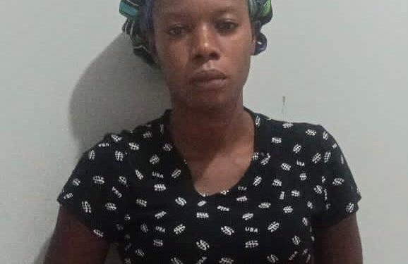 Detenida; Haitiana asesinó compatriota suya de dos estocadas en las Matas de Santa Cruz