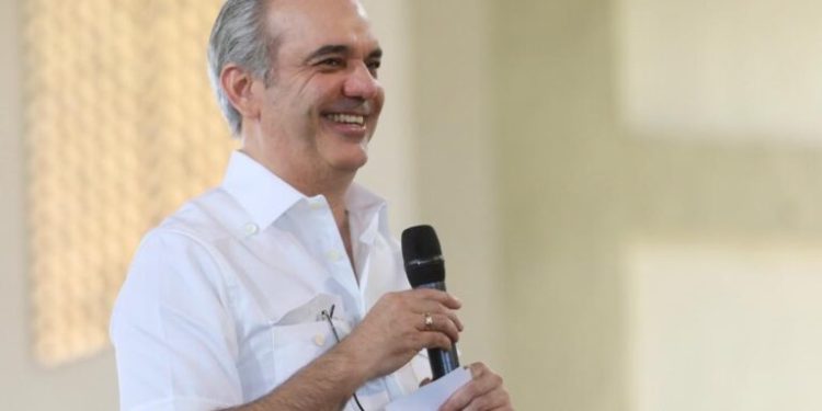 Abinader irá a La Romana y Yamasá este miércoles para inaugurar varias obras