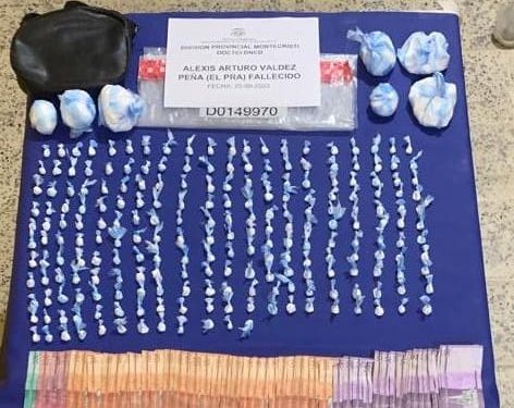 Policía revela ocupó droga, arma de fuego y dinero efectivo al ultimado Alex Prat, de la banda Luisito la Uva en Montecristi