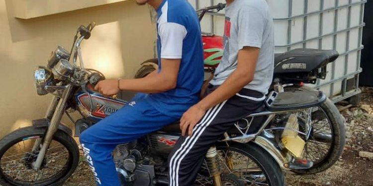 Cabo PN resulta con trauma y laceraciones tras jóvenes detenidos lanzarle motocicleta encima en Santiago Rodríguez