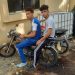 Cabo PN resulta con trauma y laceraciones tras jóvenes detenidos lanzarle motocicleta encima en Santiago Rodríguez