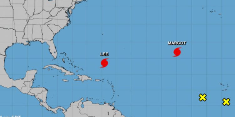 Margot se convierte en huracán en aguas abiertas del Atlántico y Lee sigue en categoría 3