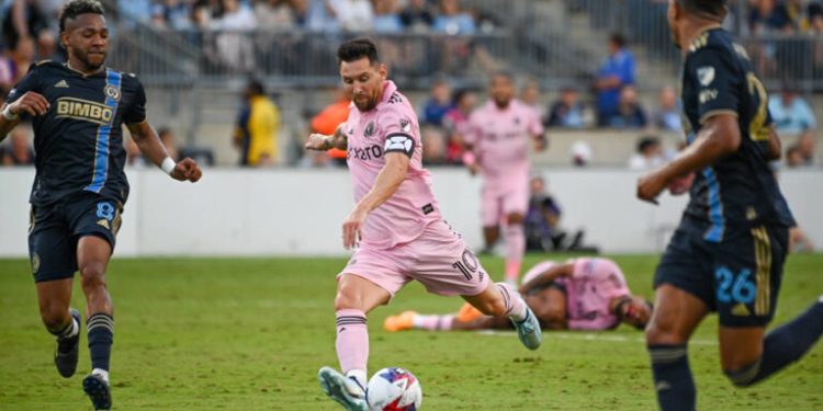 Messi y Alba se lesionan a una semana de la final de la Copa US Open