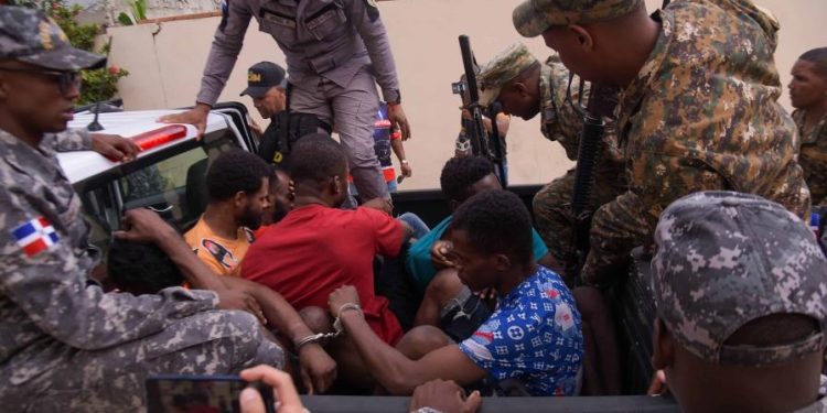 Envían a prisión por tres meses los seis implicados en cuádruple crimen de Dajabón