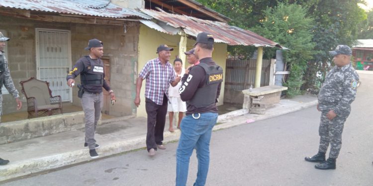 Autoridades conjuntas ocupan armas de fuego, blanca y pertrechos en localidades de Dajabón
