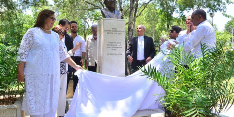 Homenaje póstumo a Agripino Núñez