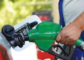 Bajarán los precios de cuatro combustibles