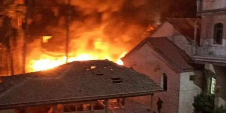 Al menos 500 muertos en un bombardeo israelí en un hospital de Gaza, según Hamás