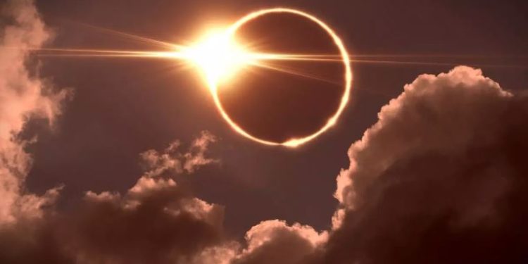 Eclipse de sol anular pudo ser visto durante más de tres horas en República Dominicana