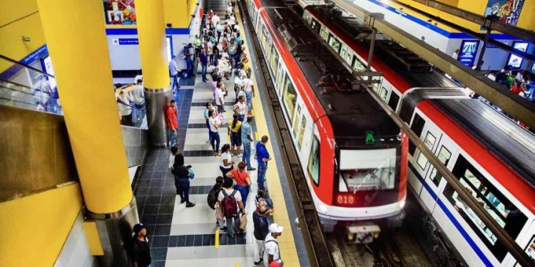 Mujeres denuncian sufren acoso sexual en el Metro de Santo Domingo