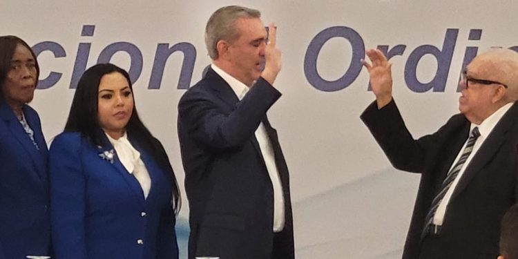PDP y otros tres partidos proclaman a Luis Abinader como candidato presidencial