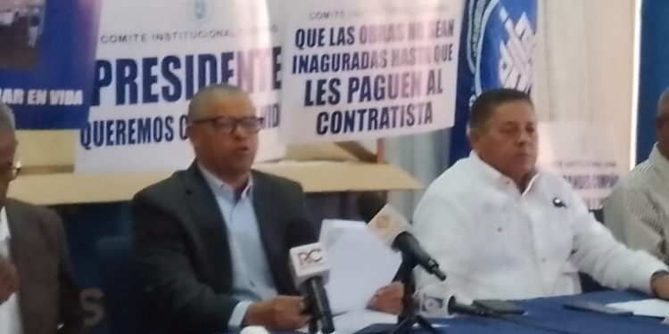 Contratistas denuncian desinforman al presidente sobre estatus legal de deudas