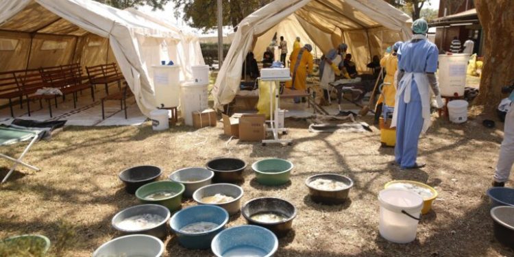 Suben a 53 los muertos por un brote de cólera en Zimbabue, que enfermó a 1.300 personas