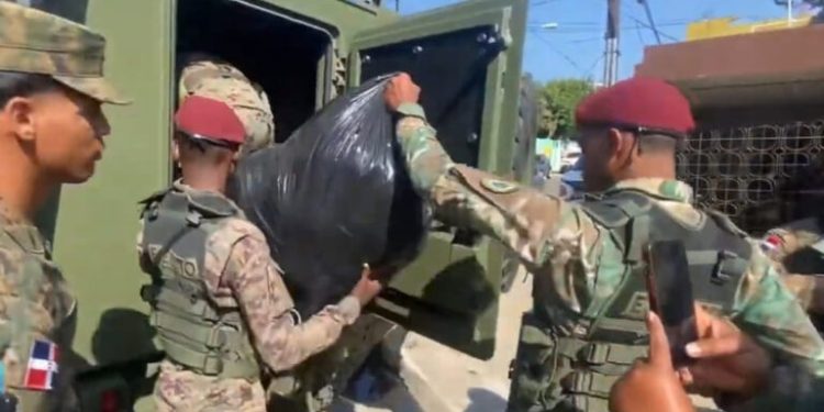 Tensión en Dajabón; despachan estudiante y empleados del ayuntamiento municipal