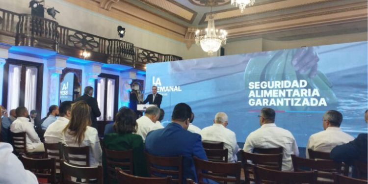 Abinader afirma con elecciones municipales se fortaleció la democracia dominicana