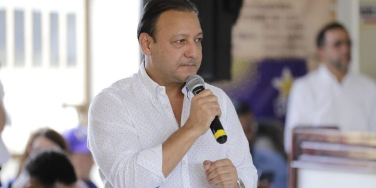 Abel Martínez reclama a Abinader que deje de actuar de espaldas a la amenaza de Haití