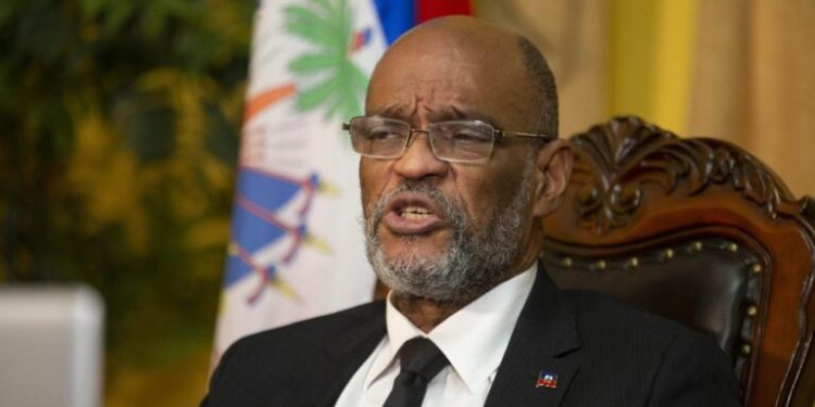 El primer ministro Ariel Henry sigue ausente de Haití en medio de la escalada de tensión