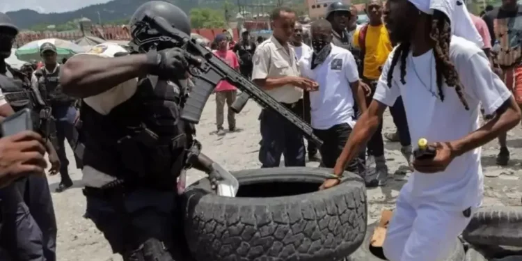 El centro de Puerto Príncipe, en manos de las bandas armadas