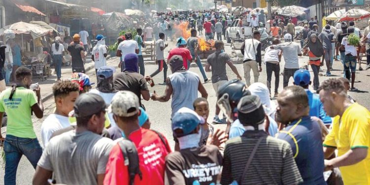 Una aparente calma reina en Haití tras una jornada sangrienta con al menos 4 muertos