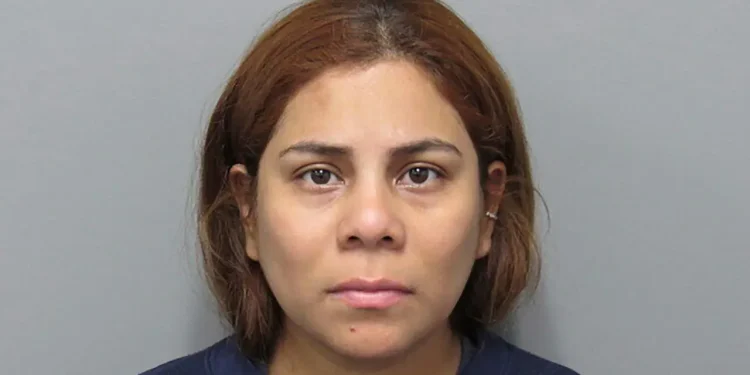 Cadena perpetua para madre por irse de vacaciones a Puerto Rico y dejar sola a su bebé hasta la muerte