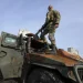 Militares rusos destruyen equipos de comunicaciones y vigilancia ucranianos