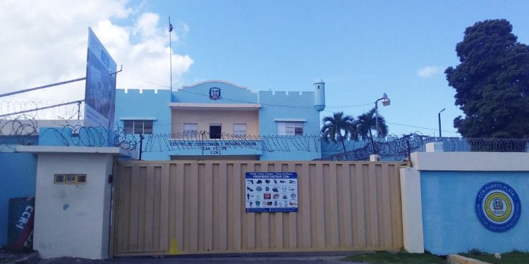 Procuraduría de Puerto Plata emite órdenes de arresto contra agentes penitenciarios del Centro de Corrección y Rehabilitación San Felipe