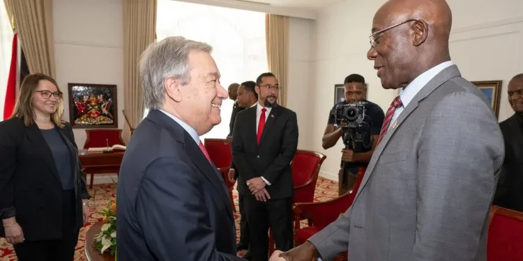 Líderes caribeños, EEUU, México y la ONU tratan de lograr una transición política en Haití