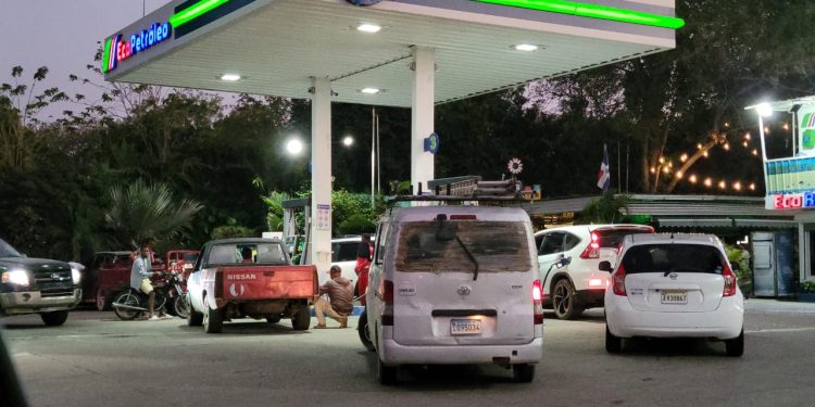 Militarizan estaciones de combustible en Dajabón por trasiegos ante desabastecimiento en Haití
