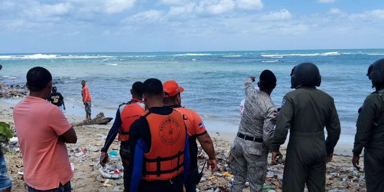Continúan labores de localización y búsqueda de 3 jóvenes desaparecieron en playa