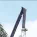 Grúa de construcción cae y deja un muerto y dos heridos, uno de gravedad, en Florida