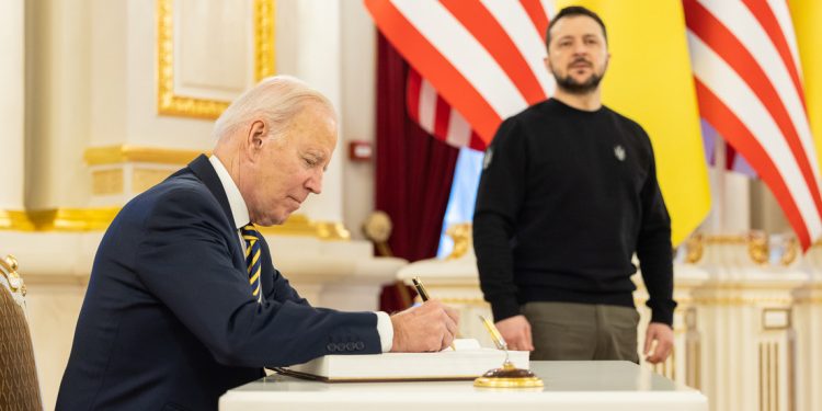 Ucrania le pide a Estados Unidos el mismo trato que le da a Israel
