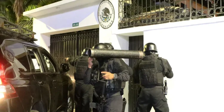 Asalto infame con peligro subyacente