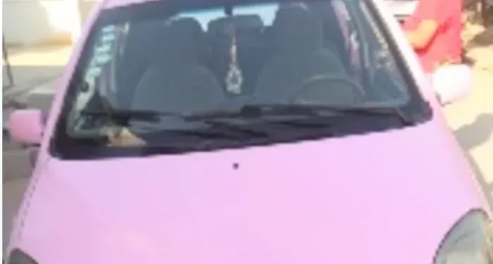 Policía recupera vehículo sustraído y apresa dos hombres en Barahona