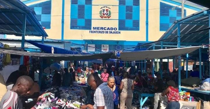 Comerciantes aseguran instalación de bombas en canal no afecta relaciones entre dominicanos y haitianos