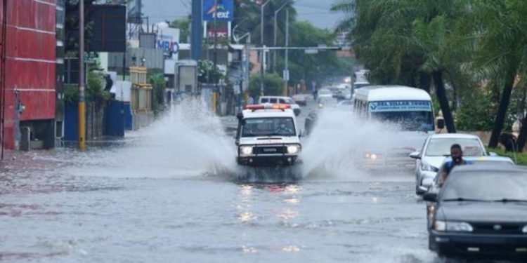 12 provincias en amarilla y 10 en alerta verde ante lluvias