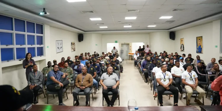 Migración inicia ciclo de charlas sobre Derechos Humanos a inspectores y agentes migratorios