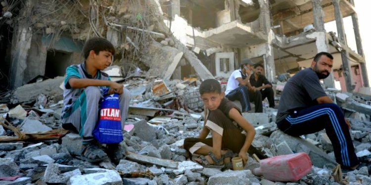 Francotiradores israelíes disparan deliberadamente a niños en Gaza