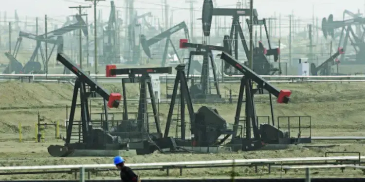 El petróleo de Texas abre con una subida del 0,15 %, hasta 82,75 dólares el barril
