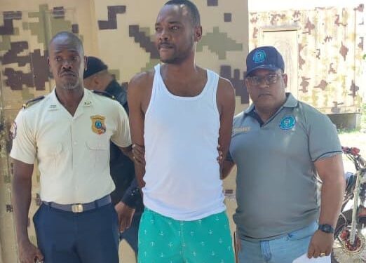 Policía apresa a haitiano prófugo de la justicia de su país