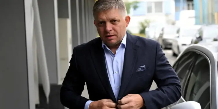 El atentado fallido del primer ministro Robert Fico rememora otros sucesos similares
