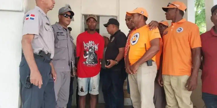 Se entregó en Pedernales hombre que era buscado por matar a otro