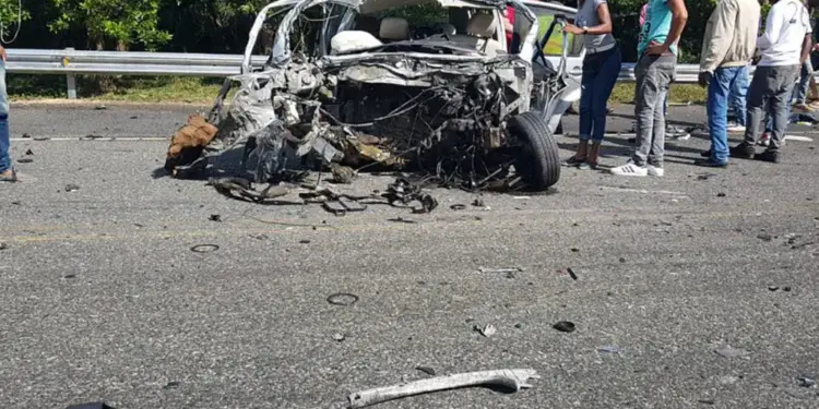 Tres muertos y siete heridos en accidente en Puerto Plata
